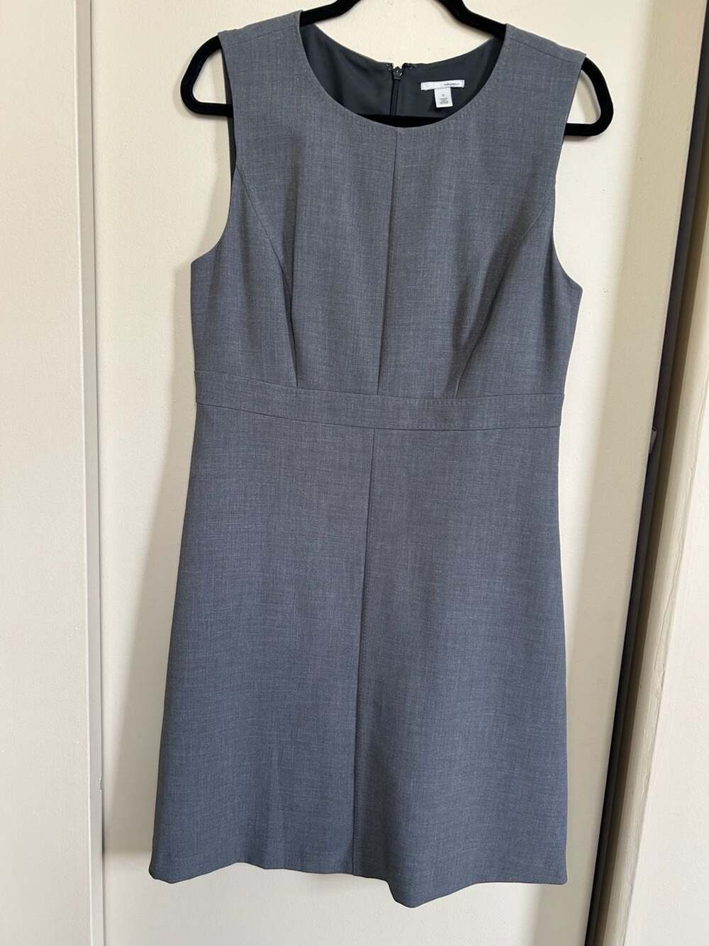 Halogen Women's Sleeveless Gray Career Sheath Dress with Pockets